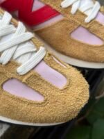 New Balance 471 unisex sneakers in brown and pink - Image 4