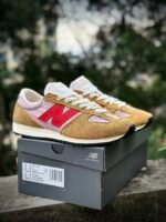 New Balance 471 unisex sneakers in brown and pink - Image 5