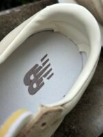New Balance 471 unisex sneakers in Khaki - Image 7