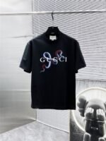 Gucci T-Shirt Snake Logo Print Crew Neck Short Sleeve Black White - Image 2