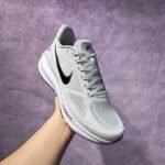 Nike ZoomX Grey Breathable Cushion Professional Running Sneakers - Image 2