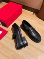 Ferragamo Black Litchi Grain Leather Decor Buckle Thick Sole Slip-On Men Business Loafer Shoes - Image 7