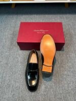 Ferragamo Black Glossy Horsebit Metal Buckle Slip-On Men Luxury Business Formal Loafer Shoes - Image 3