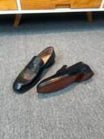 Ferragamo Black Vertical Grain Leather Metal Buckle Slip-On Men Luxury Business Formal Loafer Shoes - Image 5