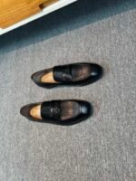 Ferragamo Black Vertical Grain Leather Metal Buckle Slip-On Men Luxury Business Formal Loafer Shoes - Image 4