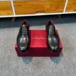 Ferragamo Black Smooth Leather Wingtip Brogue Lace-Up Men Vintage Business Oxford Formal Shoes