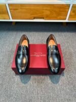 Ferragamo Black Glossy Leather Gancini Metal Buckle Slip-On Men Luxury Business Formal Loafer Shoes