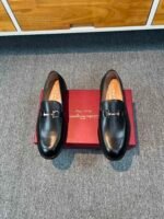 Ferragamo Black Matte Smooth Leather Gancini Metal Buckle Slip-On Men Business Formal Loafer Shoes