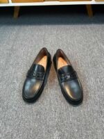 Ferragamo Black Polished Leather Gancini Buckle Slip-On Men Classic Business Formal Loafer Shoes - Image 2