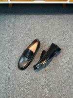 Ferragamo Black Polished Leather Gancini Buckle Slip-On Men Classic Business Formal Loafer Shoes - Image 4