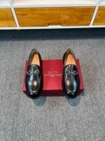 Ferragamo Black Smooth Polished Leather Horsebit Buckle Slip-On Men Luxury Business Formal Loafer Shoes