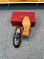 Ferragamo Black Smooth Polished Leather Horsebit Buckle Slip-On Men Luxury Business Formal Loafer Shoes - Image 3