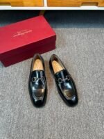Ferragamo Black Glossy Leather Gancini Buckle Slip-On Men Classic Business Formal Loafer Shoes - Image 2