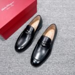 Ferragamo Black Calf Leather Emblem Buckle Men Formal Slip-On Loafer Shoes - Image 2