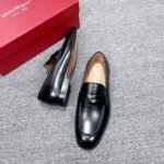 Ferragamo Black Calf Leather Emblem Buckle Men Formal Slip-On Loafer Shoes - Image 5