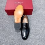 Ferragamo Black Calf Leather Emblem Buckle Men Formal Slip-On Loafer Shoes - Image 3