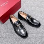 Ferragamo Black Gloss Leather Gold Buckle Men Formal Slip-On Loafers - Image 2