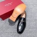 Ferragamo Black Gloss Leather Gold Buckle Men Formal Slip-On Loafers - Image 3