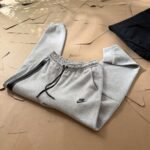 Nike Mens Tech Fleece Joggers Zipper Pocket Tapered Sweatpants Casual Athletic Pants - Image 4