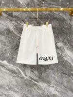 Gucci White Letter Print Metal Badge Crew Neck T-Shirt & Drawstring Shorts Two-Piece Set - Image 4