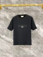 Gucci Black Letter Print Metal Badge Crew Neck T-Shirt & Drawstring Shorts Two-Piece Set - Image 2