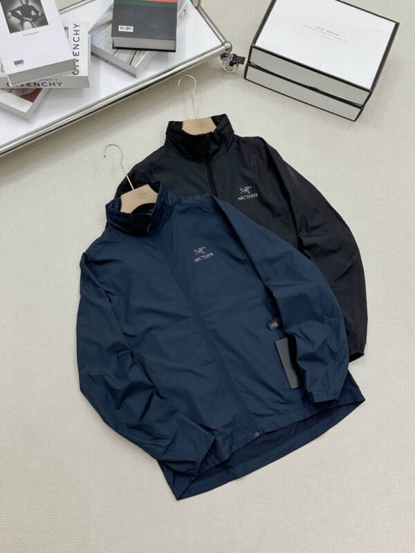 Arc'Teryx Navy Blue & Black Stand Collar Full Zip Lightweight Windbreaker Jacket