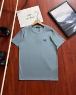 Arc'Teryx Small Embroidered Logo Crew Neck Cotton Basic Short Sleeve T-shirt - Image 10