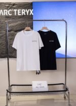 Arc'Teryx Small Letter Back Splash Ink Totem Print Crew Neck Cotton Outdoor Short Sleeve T-shirt