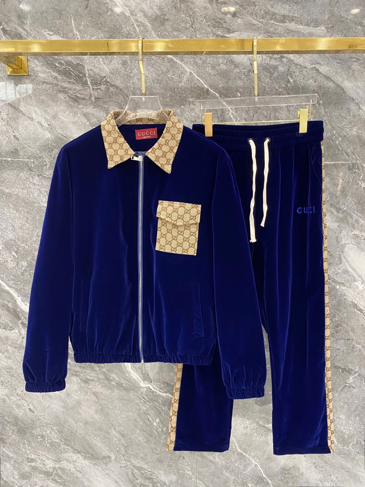 26081601-Gucci-Outfit-122 Gucci Men Royal Blue Velvet Monogram‑Patchwork Collar & Pocket Zip‑Up Jacket & Drawstring Pants Outfit Set - Image 1
